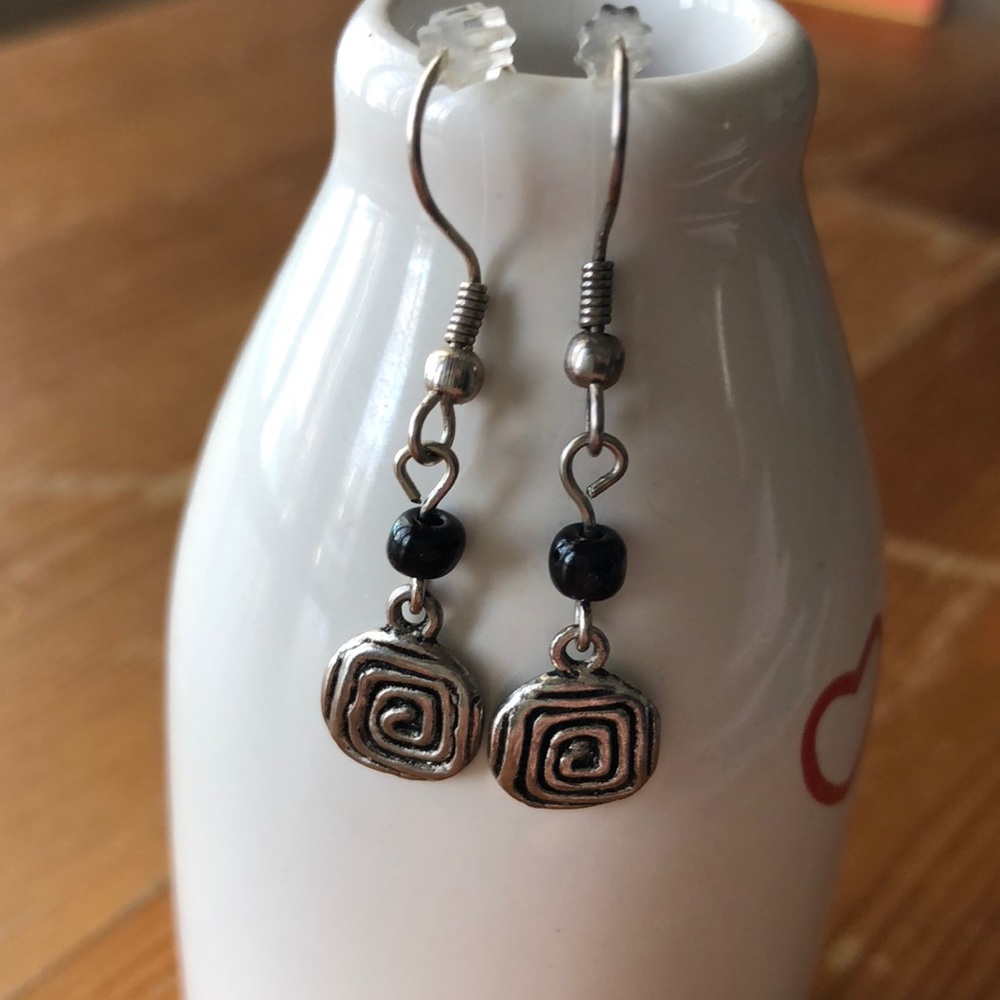 Handmade Silver/Black Earrings - Picture 1 of 4